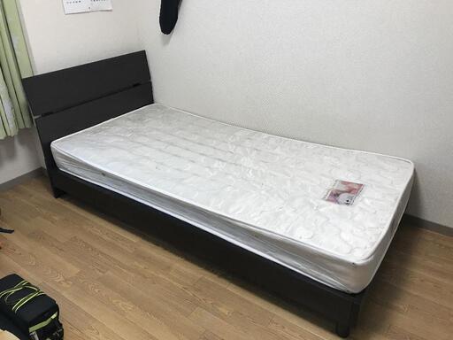 シングルベッド