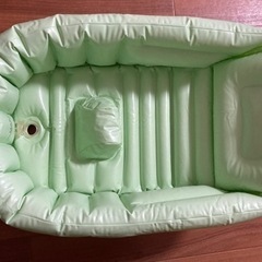 沐浴セット(ベビーバス、湯温計、ガーゼ)の画像