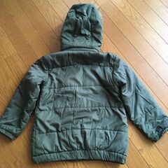 ファーフード付き 防寒ジャンパー 130サイズの画像
