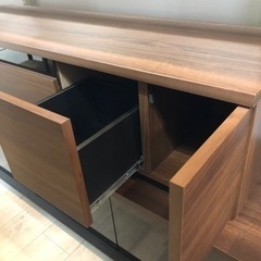取りに来れる方限定！LOWYAのテレビボードです！