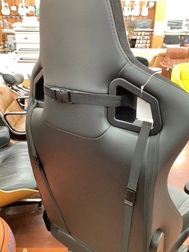Noblechairs ゲーミングチェア