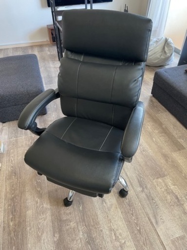リクライニングチェアー　革