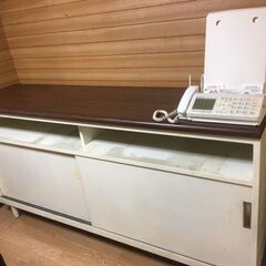 スチール製カウンター
