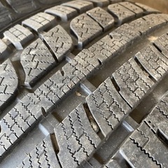 キャデラックホイール付スタッドレスタイヤの画像