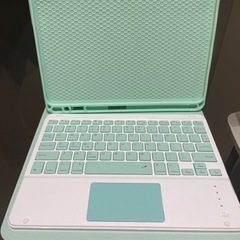 iPad Air 第四世代用　キーボードケース