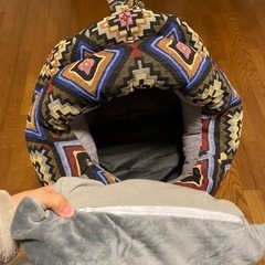 犬猫兼用Mベッド洗えるクッション　取りに来る方の画像