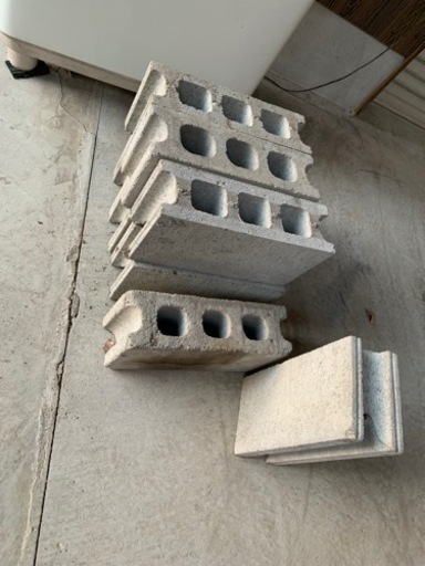 灯油タンク　ブロック10個ぐらい