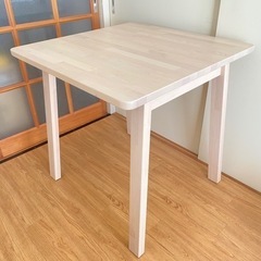  IKEA イケア ダイニングテーブル ダイニングチェアの画像