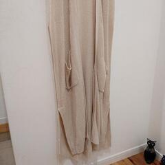 うすベージュニットジレ　美品の画像