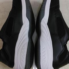 【新品同様】鉄板入り安全靴】お洒落な安全靴26.5㎝の画像