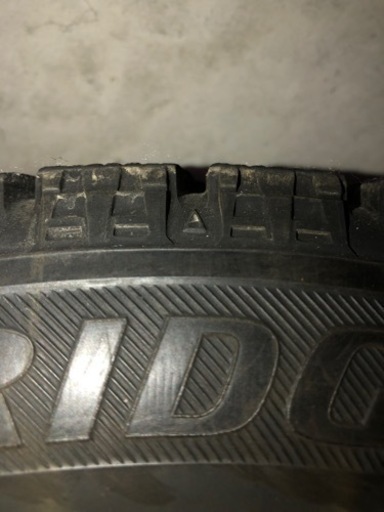 スタッドレス　ブリヂストン　R13