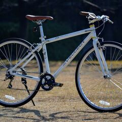 プジョー 3×8段変速アルミフレームクロスバイク PEUGEOT 3x8 speeds alloy-frame hybrid bikeの画像
