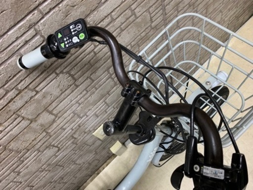 クリスマスSALE 東京23区配達無料　新基準 ブリヂストン ビッケ　Bikke 8.7Ah リチウム 電動自転車 中古20