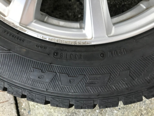 スタッドレス　タイヤ