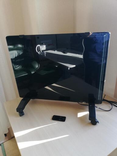 ニトリ、ガラスパネルヒーター。HCC10