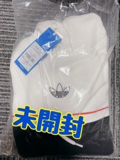¥16,500★新品★Adidas メンズ　パーカー　S