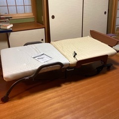 売却先が決まりました。可動済み電動ベット値段交渉ありです。