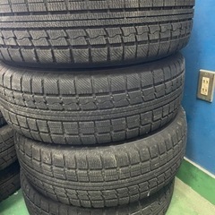 トーヨー225/60r17スタッドレスタイヤ4本