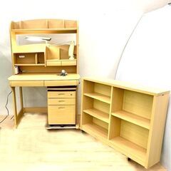 ニトリ 学習机 引き出し カギあり 本棚 ライト イス付き デスクセット