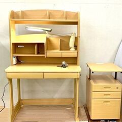  ニトリ　学習机　引き出し カギあり 本棚 ライト イス付き　デ...