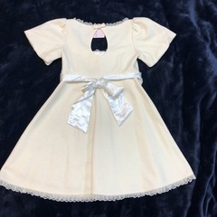 ★新品？★リズリサ★サテンリボン付き背中開きワンピース の画像