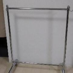【お譲りします】ロータイプ頑丈ハンガーラック(96cm)【川口工器】