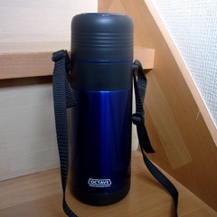 未使用の水筒1ℓ
