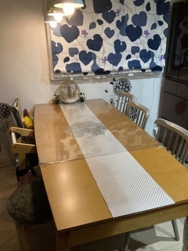 伸縮式ダイニングテーブルMALIA