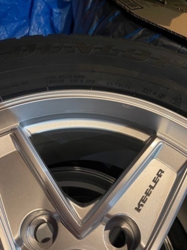 ランドクルーザー200 新品スタッドレスタイヤホイールセット