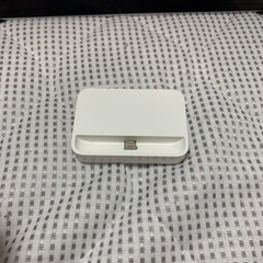 Apple公式グッズ　iPhone5Sの充電器スタンド
