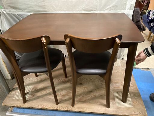 ☆中古 激安！！￥14,000→13,000値下げしました！！ダイニングテーブル　椅子ｘ４　家具　【BBL123】
