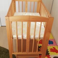 ベビーベッドの画像