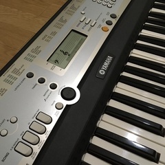 ヤマハ 電子キーボードの画像