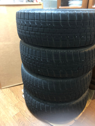 中古スタッドレスタイヤノア、ヴォクシー、セレナなど205-60/16