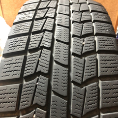 中古スタッドレスタイヤノア、ヴォクシー、セレナなど205-60/16