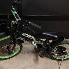 子供用自転車　補助輪付き