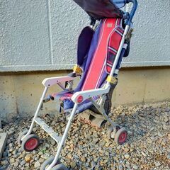 コンビ第1号ベビーカー「サンドラ」