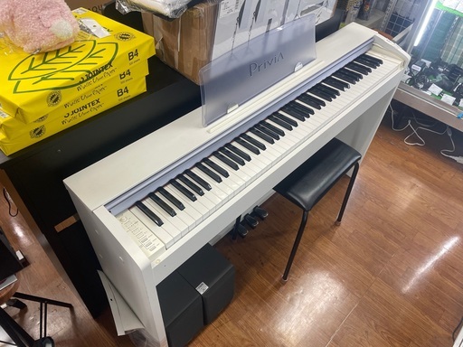 カシオ　電子ピアノ　PXー735WE イス付　2012年製