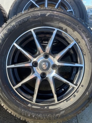 スッタドレス　タイヤ　ホイール　ワンシーズンのみ使用