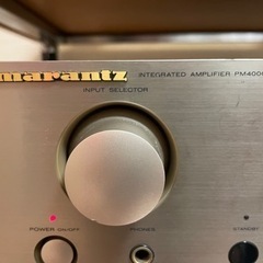 レコードプレーヤー、アンプ、ステレオの画像