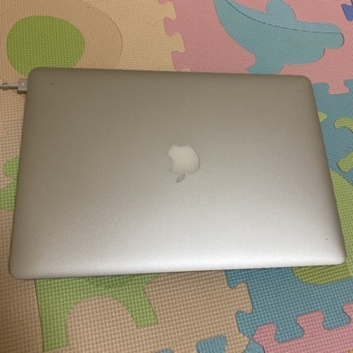 MACBOOKPro 15.4インチ i7 8GB 256GB 充放電回数25