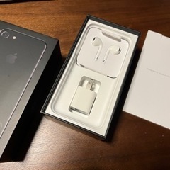 SIMフリー iPhone7 ジェットブラック256GBの画像