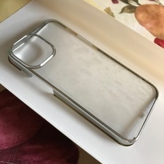 iPhone12mini au限定販売版ケース　試着のみの画像