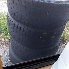 フーガ用スタッドレスタイヤの画像