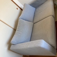 IKEA2人掛けソファの画像