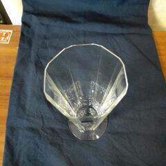 背の高い、お洒落なグラスです。の画像