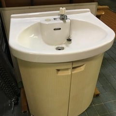 ※一旦受付停止※★色々★無料★ 折りたたみベッド、こたつ、鳩防止ネットなどの画像