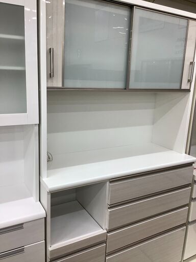 ニトリより2枚スライド扉のレンジボードのご紹介です!!