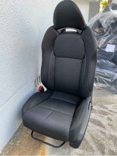 CR-Z 助手席側　セミバケットシート　車