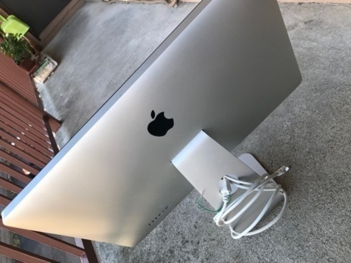 Apple　Thunderbolt Display